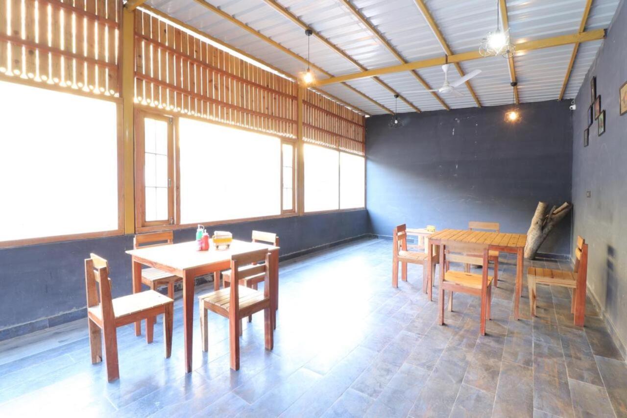 Hotel Fabescape Pine Hill View Nainital Esterno foto