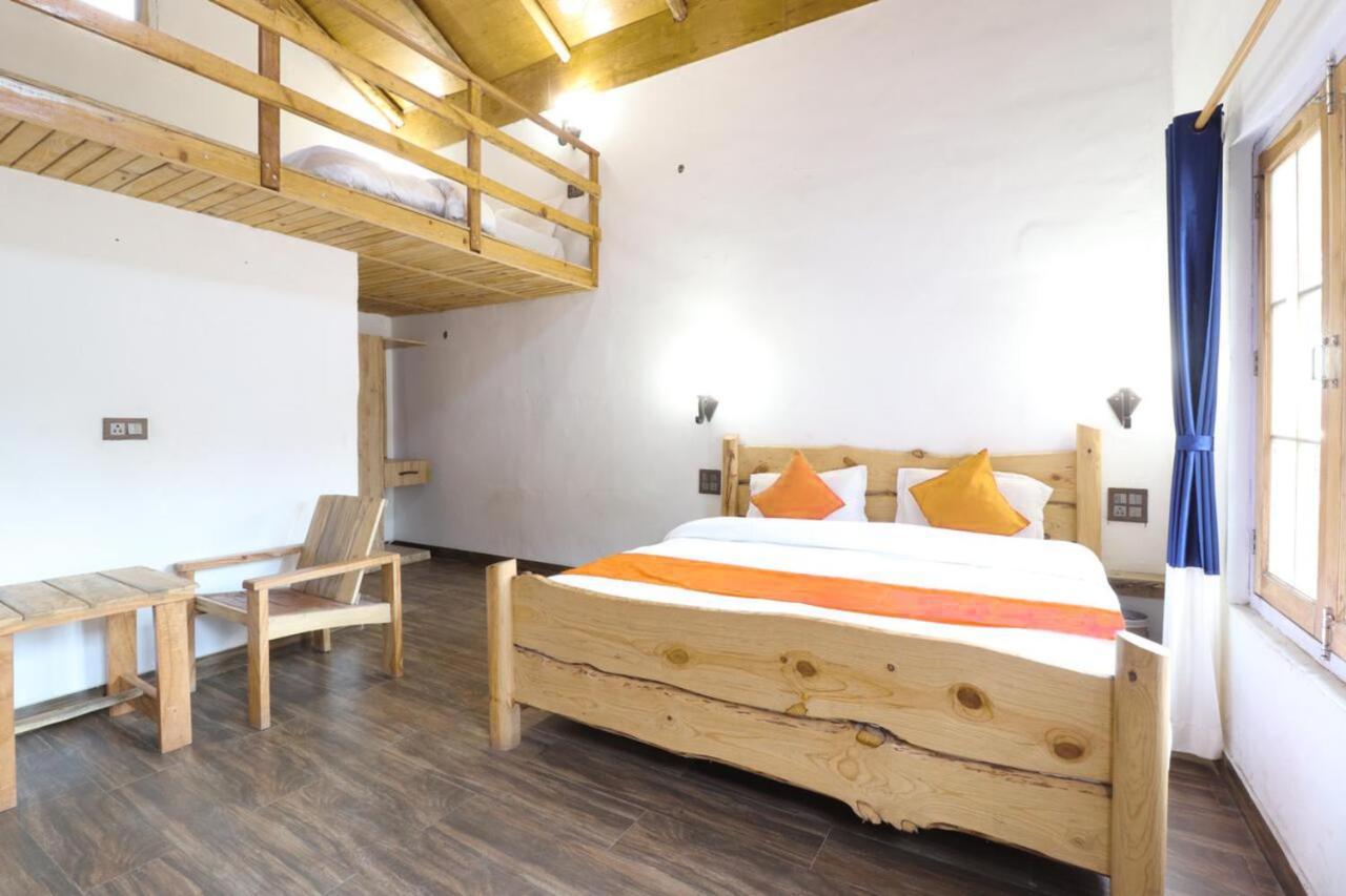 Hotel Fabescape Pine Hill View Nainital Esterno foto