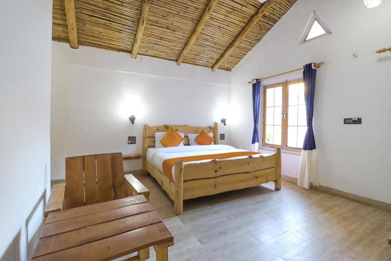 Hotel Fabescape Pine Hill View Nainital Esterno foto