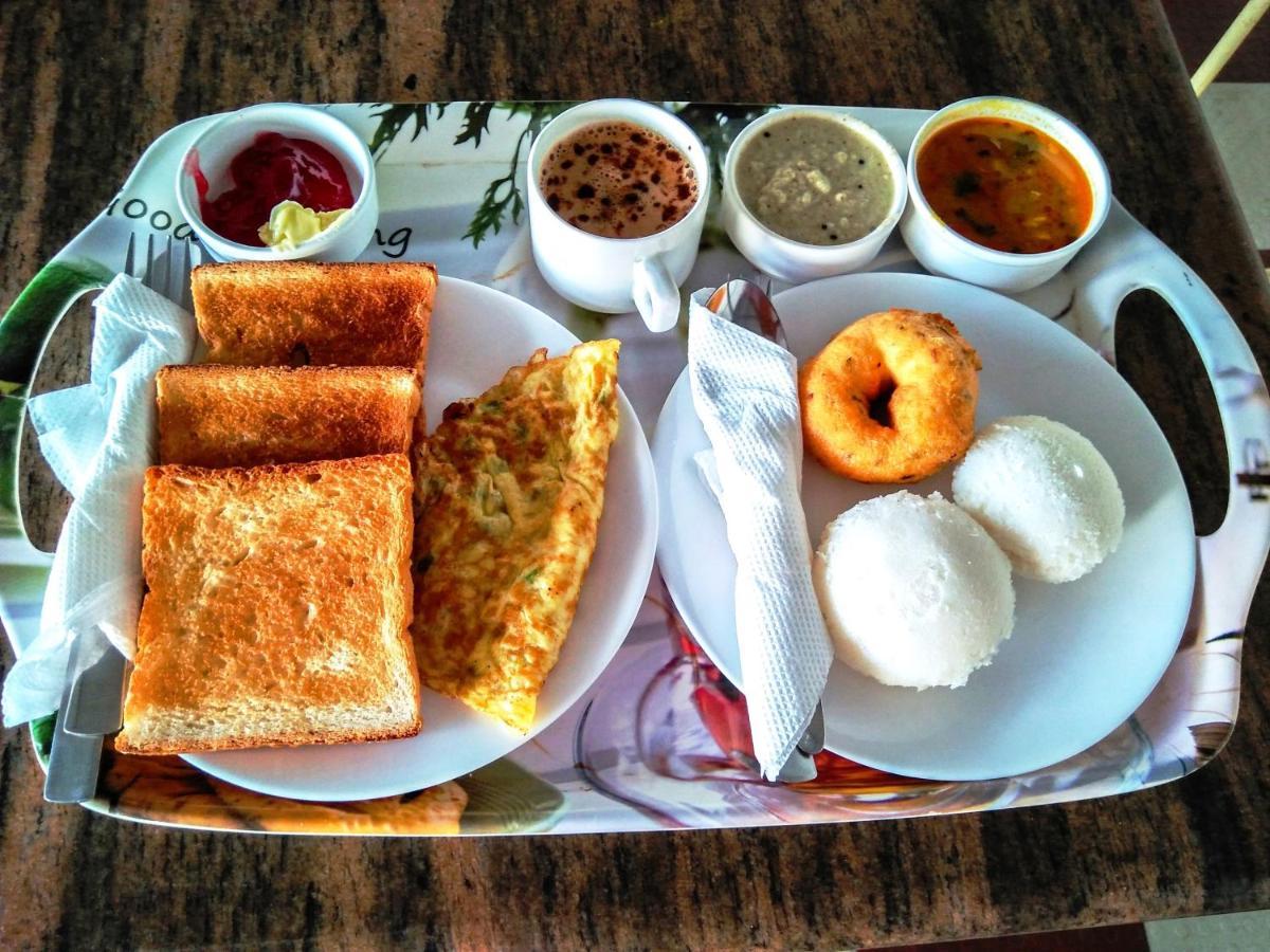 Hotel Fabescape Pine Hill View Nainital Esterno foto